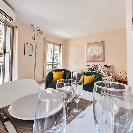 Road Movies Apartamento Cannes