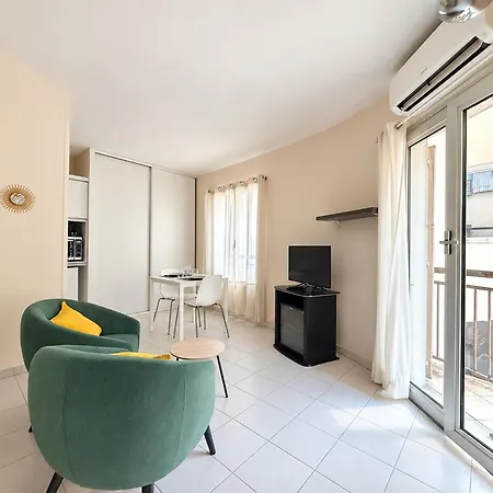 Road Movies Apartamento Cannes